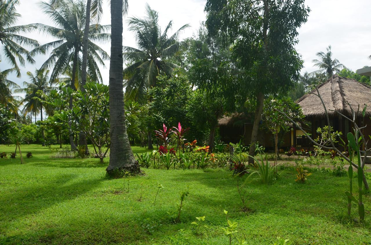 Amigos Bungalows Gili Meno Exterior photo